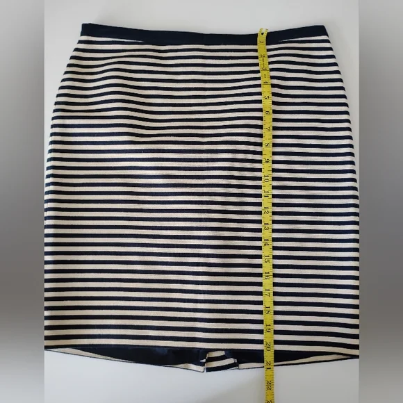 LOFT Cotton Blend Woven Navy Blue Cream/Tan Striped Pencil Skirt Classic Size 10 - Picture 15 of 16